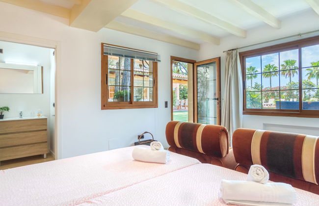 Casa de 8 quartos em Muro com piscina privada e jardim - Foto 26