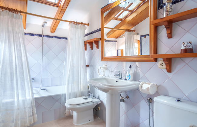 Casa de 8 quartos em Muro com piscina privada e jardim - Foto 36