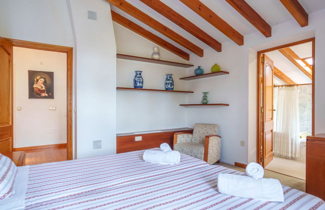 Casa de 8 quartos em Muro com piscina privada e jardim - Foto 49