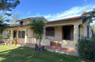 Foto 1 - Apartamento de 2 habitaciones en Casale Marittimo con jardín y terraza