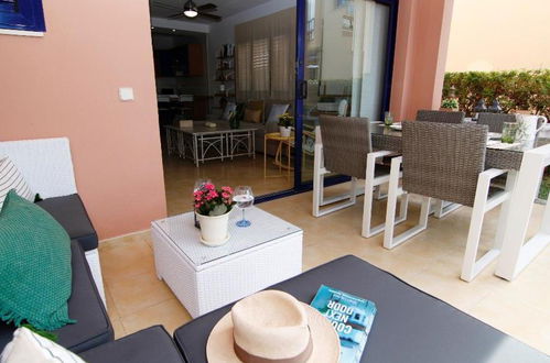 Photo 2 - 2 bedroom House in San Bartolomé de Tirajana with swimming pool and sea view