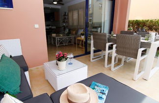 Photo 2 - 2 bedroom House in San Bartolomé de Tirajana with swimming pool and sea view