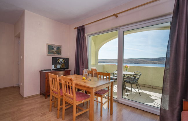 Apartamento de 2 quartos em Kraljevica com piscina e jardim - Foto 8