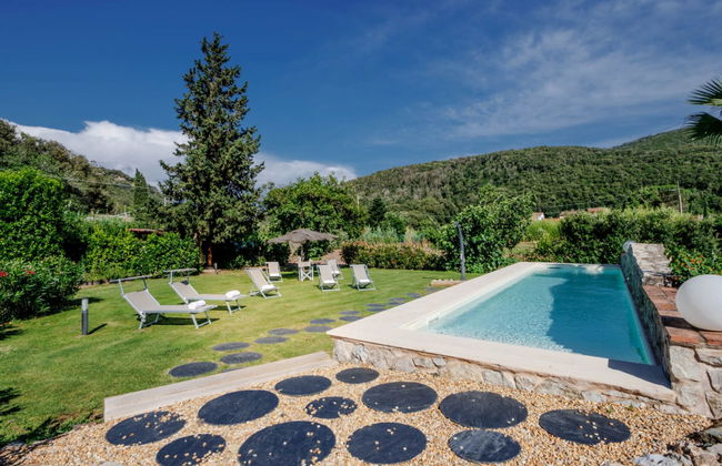 Casa de 3 quartos em Rio com piscina privada e jardim - Foto 1