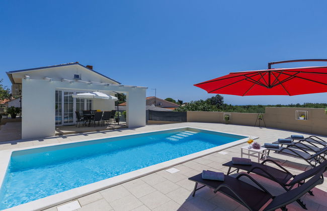 Casa de 3 quartos em Marčana com piscina privada e jardim - Foto 1