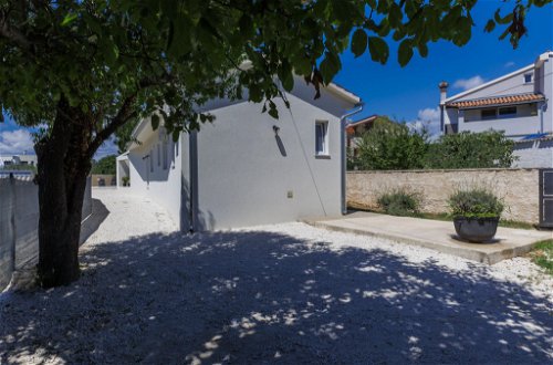 Foto 35 - Casa de 2 quartos em Marčana com piscina privada e vistas do mar