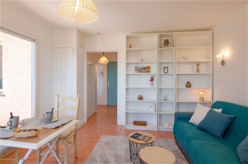 Foto 6 - Appartamento con 1 camera da letto a Roquebrune-sur-Argens con piscina e vista mare