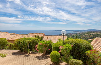 Photo 1 - 1 bedroom Apartment in Roquebrune-sur-Argens with swimming pool and sea view