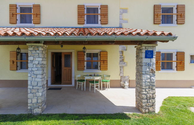 Casa de 5 quartos em Raša com piscina privada e jardim - Foto 16
