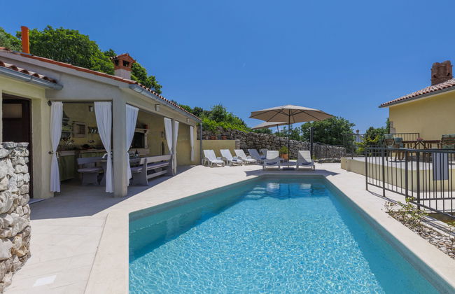 Casa de 5 quartos em Raša com piscina privada e jardim - Foto 9