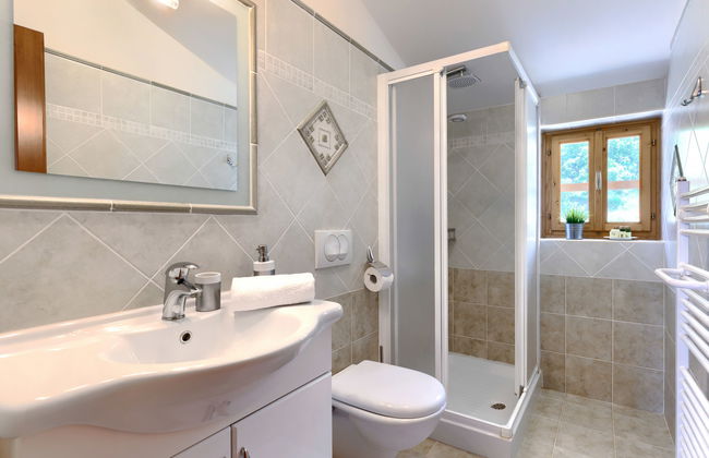 Casa de 5 quartos em Raša com piscina privada e jardim - Foto 29