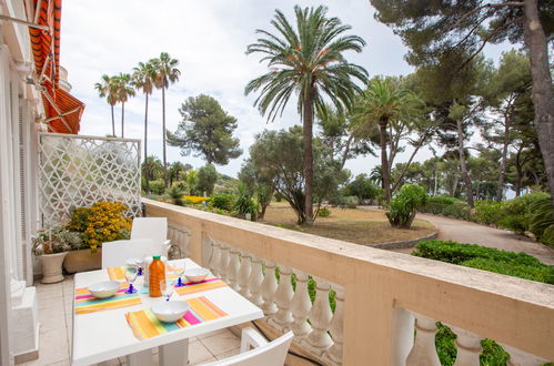 Photo 20 - Appartement de 3 chambres à Hyères avec piscine et vues à la mer