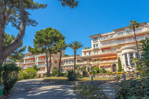 Photo 33 - 3 bedroom Apartment in Hyères with swimming pool and sea view