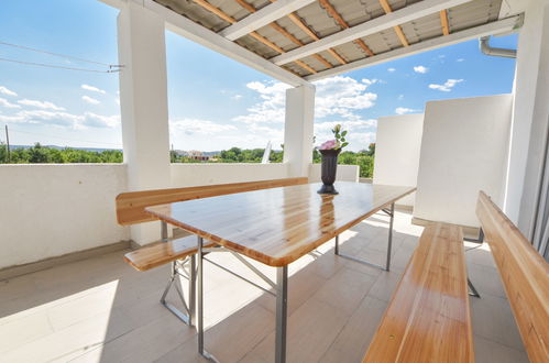 Photo 1 - Maison de 2 chambres à Jasenice avec terrasse et vues à la mer