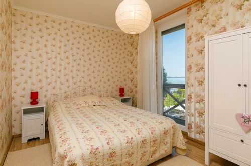 Foto 5 - Apartment mit 1 Schlafzimmer in Balatonőszöd mit blick auf die berge