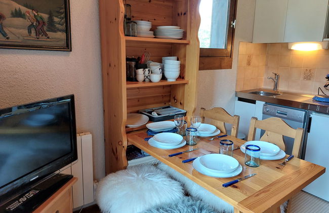 2 bedroom Apartment in Demi-Quartier - Photo 7