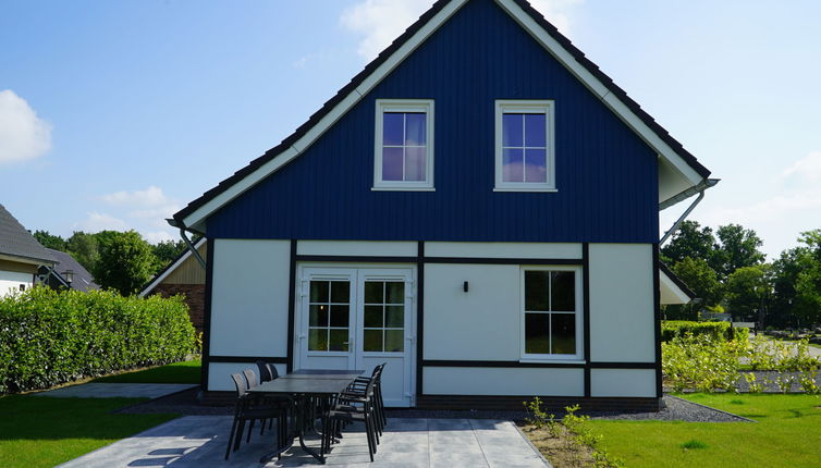 Photo 1 - Maison de 4 chambres à Susteren avec piscine et terrasse