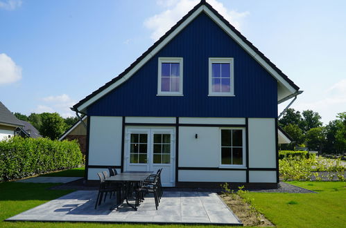 Foto 1 - Casa de 4 quartos em Susteren com piscina e terraço