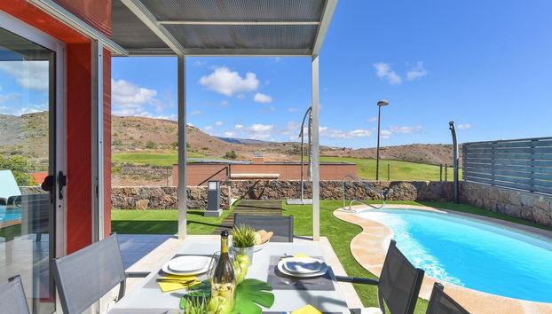 2 bedroom House in San Bartolomé de Tirajana with private pool and garden - Photo 2