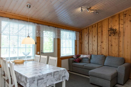 Foto 4 - Casa de 2 habitaciones en Inari con sauna y vistas a la montaña