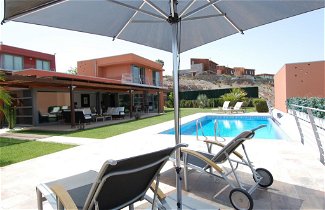 Photo 1 - 3 bedroom House in San Bartolomé de Tirajana with private pool and garden