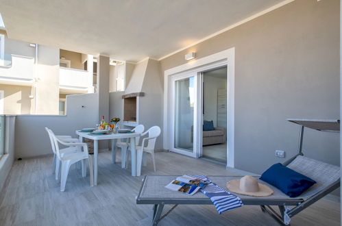 Foto 27 - Apartment mit 2 Schlafzimmern in Valledoria mit schwimmbad und blick aufs meer