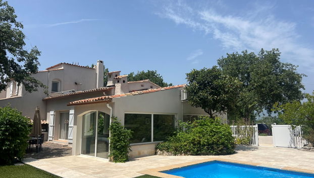 Haus mit 3 Schlafzimmern in Bagnols-en-Forêt mit privater pool und garten - Foto 2