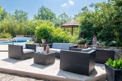 Photo 2 - Maison de 3 chambres à Bagnols-en-Forêt avec piscine privée et jardin