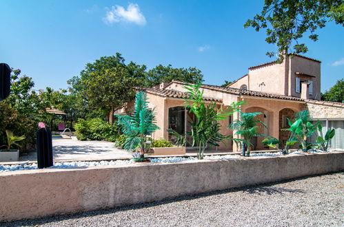 Foto 35 - Casa de 3 quartos em Bagnols-en-Forêt com piscina privada e terraço