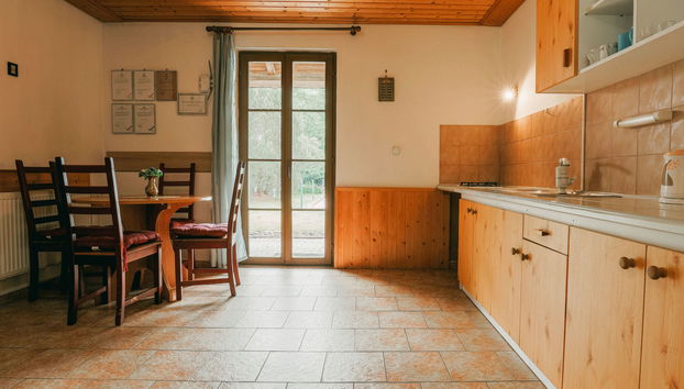 Apartamento de 2 quartos em Desná com piscina e jardim - Foto 2