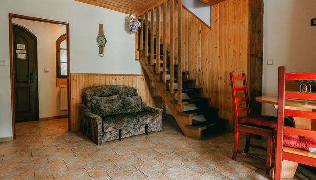 Apartamento de 2 quartos em Desná com piscina e jardim - Foto 3