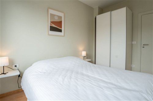 Foto 23 - Appartamento con 2 camere da letto a Blankenberge con vista mare