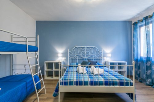 Foto 19 - Apartment mit 1 Schlafzimmer in Montescudaio mit privater pool und garten