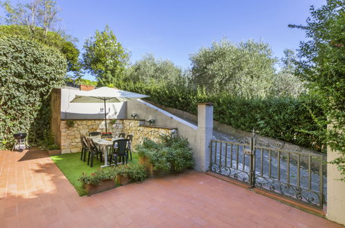 Foto 5 - Apartamento de 1 habitación en Montescudaio con piscina y jardín