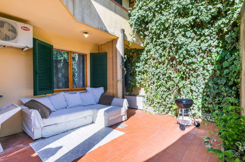 Photo 4 - 1 bedroom Apartment in Montescudaio with private pool and garden