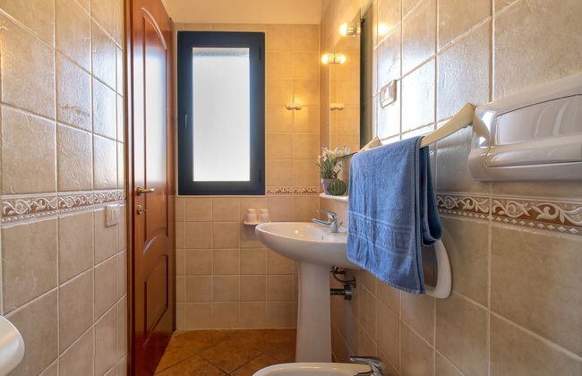 Apartamento de 3 quartos em Trinità d'Agultu e Vignola com piscina e jardim - Foto 18
