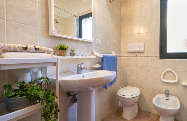Apartamento de 3 quartos em Trinità d'Agultu e Vignola com piscina e jardim - Foto 13