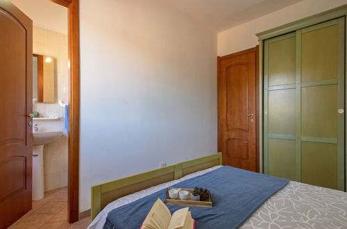 Foto 12 - Apartment mit 2 Schlafzimmern in Trinità d'Agultu e Vignola mit schwimmbad und blick aufs meer