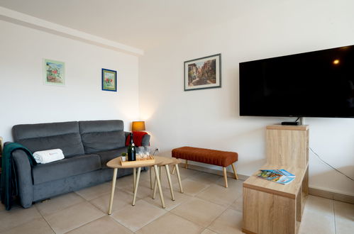 Foto 6 - Apartamento de 2 habitaciones en Fréjus con piscina y jardín