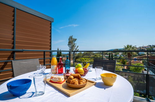 Foto 21 - Appartamento con 2 camere da letto a Fréjus con piscina e vista mare