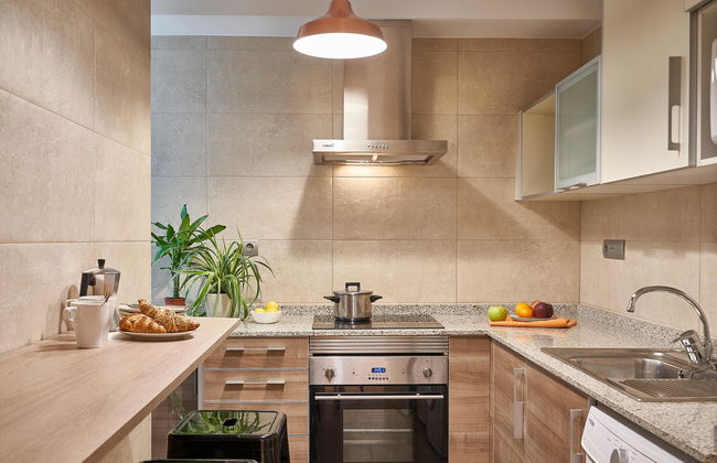 Barcelona Sants Station Apartments - Photo 4
