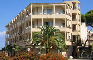 Photo 2 - Arcos Playa Apts