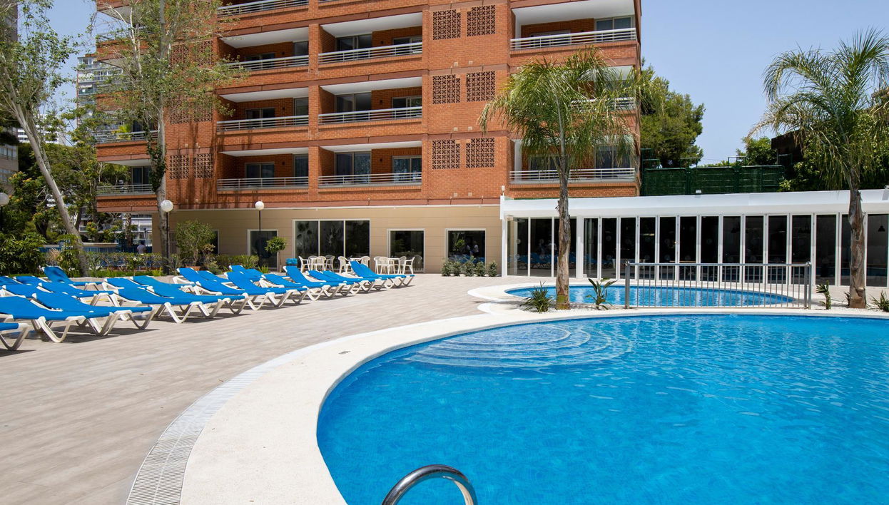 Aparthotel BCL Levante Lux - Foto 1