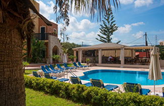 Photo 3 - Dia Apts