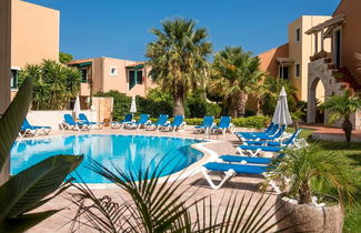 Photo 2 - Dia Apts