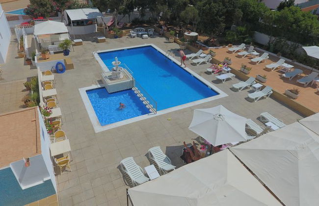 Apartamentos San Antonio Beach - Foto 9