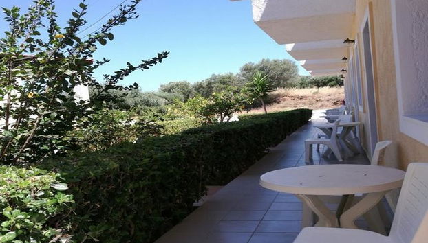 Mareva Apartments - Photo 4