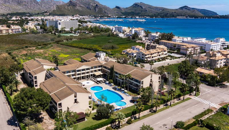 Bahia Pollensa - Photo 1