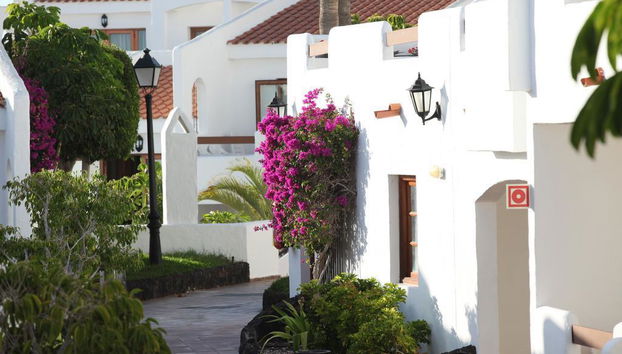 Beverly Hills Suites - Photo 4