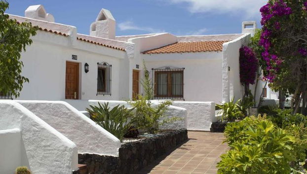 Beverly Hills Suites - Photo 3